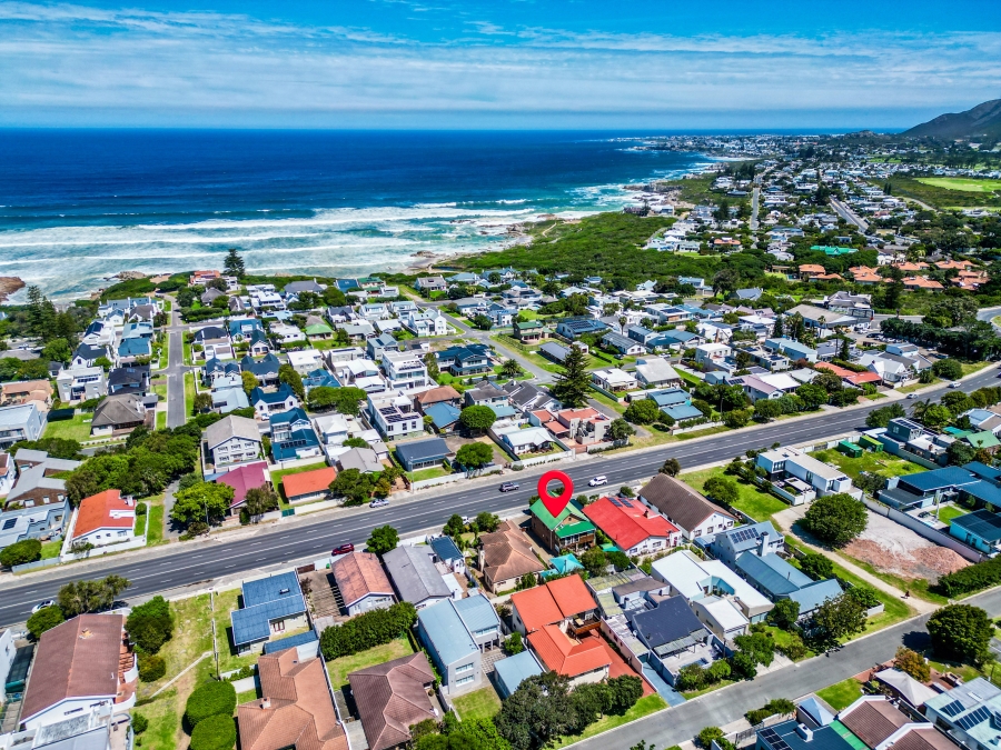 5 Bedroom Property for Sale in Voelklip Western Cape
